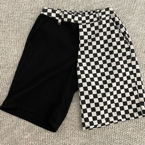 Hot Topic Checkered Black and White Shorts women’s small
